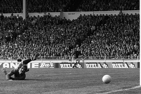 Alex Stepney Southampton FA Cup Final Wembley 1976