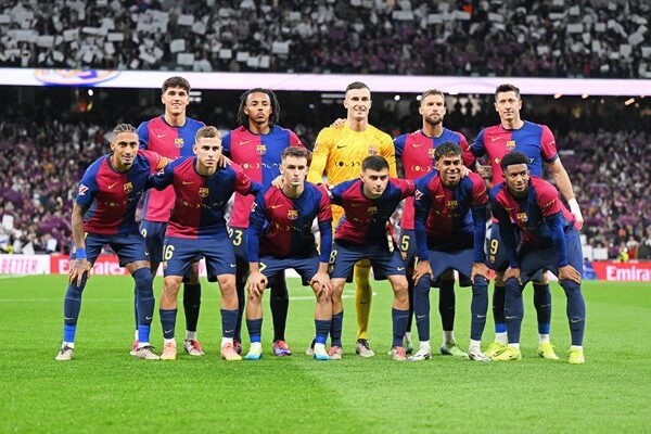 Barcelona team line up v Real Madrid Estadio Santiago Bernabeu La Liga 2025