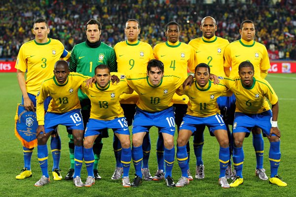 Brazil line up v Chile 2010 World Cup - Last 16