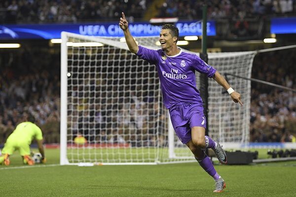 Cristiano Ronaldo Real Madrid scores Champions League Final 2017