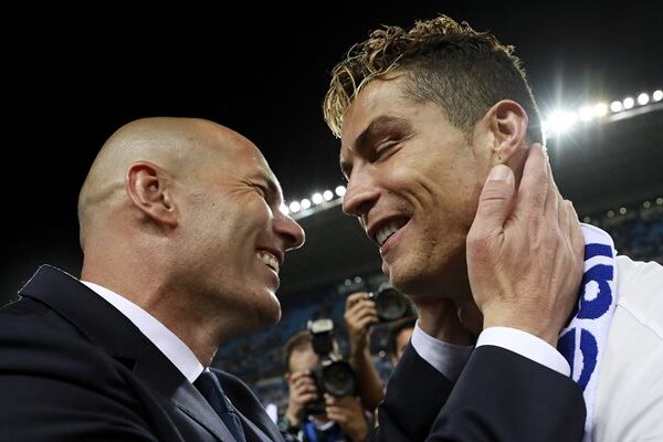 Cristiano Ronaldo & Zinedine Zidane Real Madrid La Liga Champions 2017