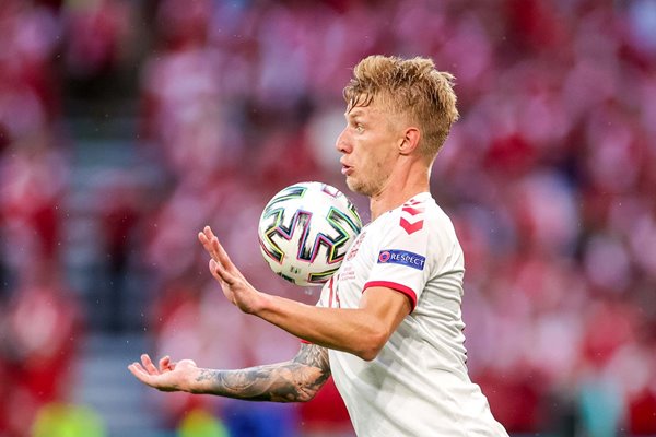Daniel Wass Denmark in control v Russia Euro 2020
