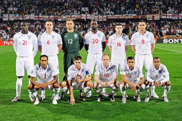 England team photo v USA - Game 1