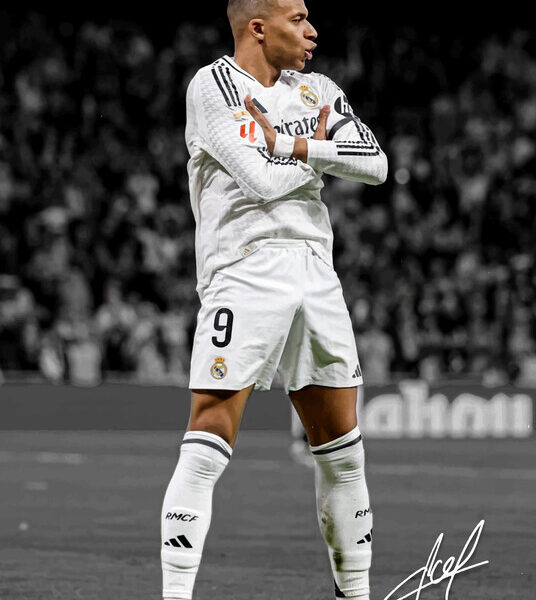 Mbappe — Real Madrid No.9 Poster