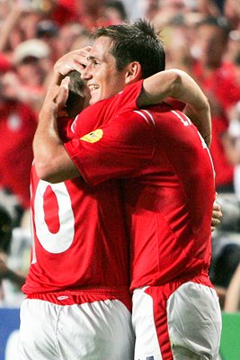 Frank Lampard celebrates