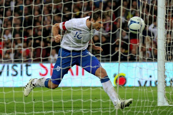 Frank Lampard scores winner v Spain 20