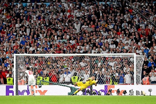 Gianluigi Donnarumma Italy winning penalty save v England Euro 2020 Final