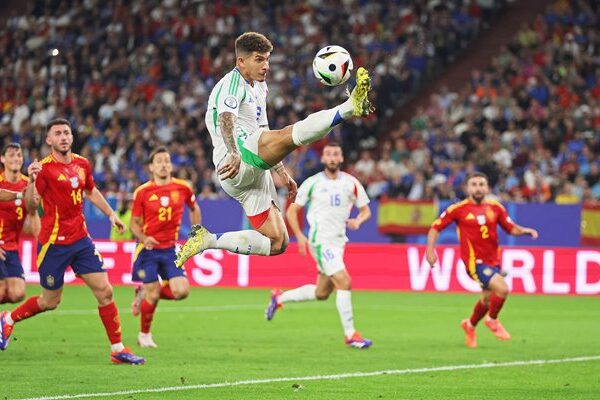 Giovanni Di Lorenzo Italy controls the ball v Spain Gelsenkirchen EURO 2024