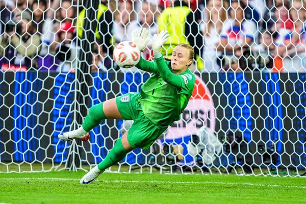 Hannah Hampton England saves a penalty v Spain Women's EURO Final 2025