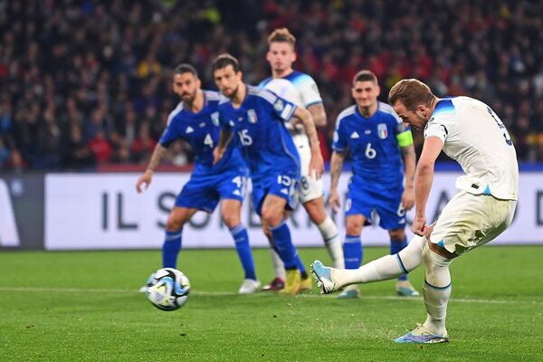 Harry Kane England scores record 54th goal v Italy Naples 2023