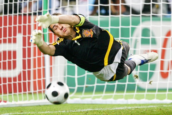 Iker Casillas penalty save v Italy Euro 2008
