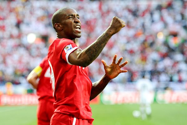 Jermain Defoe celebrates winner v Slovenia