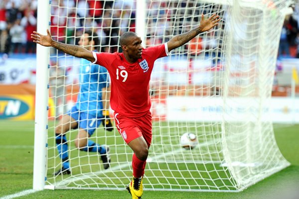 Jermain Defoe scores winner v Slovenia