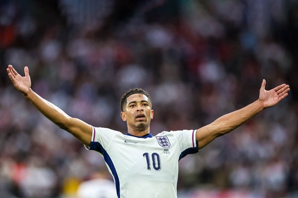 Jude Bellingham England celebrates scoring v Serbia Gelsenkirchen Euro 2024