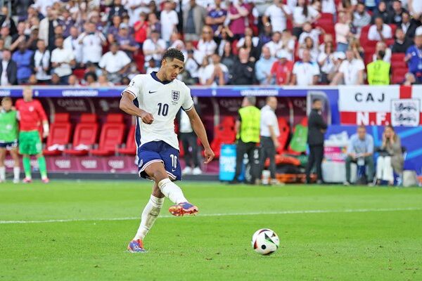 Jude Bellingham England scores penalty v Switzerland EURO 2024
