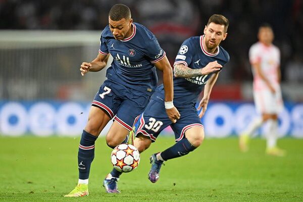 Kylian Mbappe & Lionel Messi Paris Saint-Germain Champions League 2021
