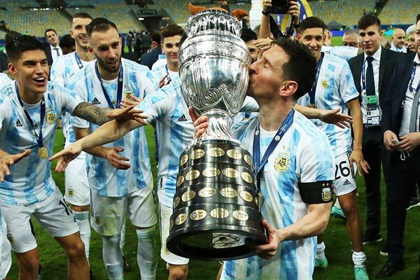 Lionel Messi Argentina Copa America Trophy 2021