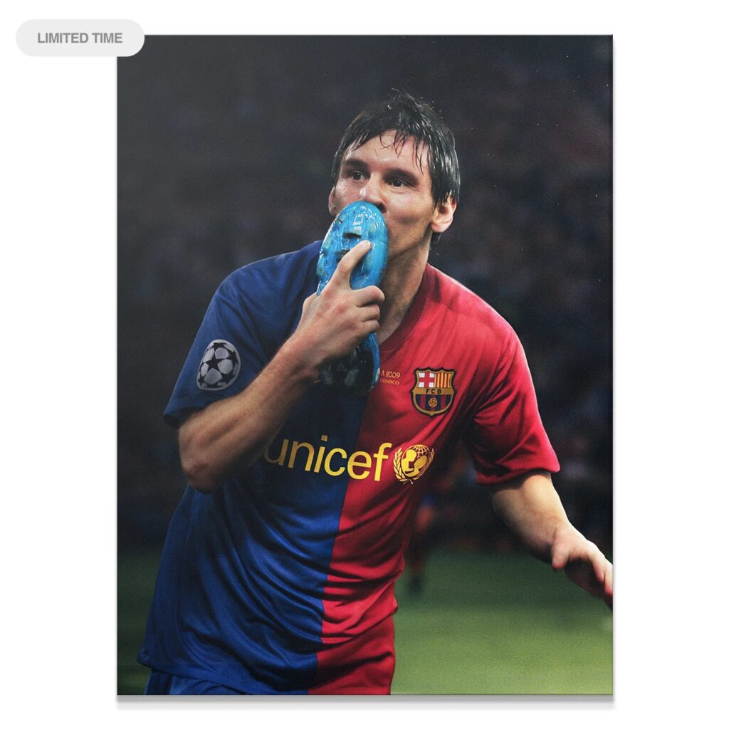 Lionel Messi — Boot Kiss