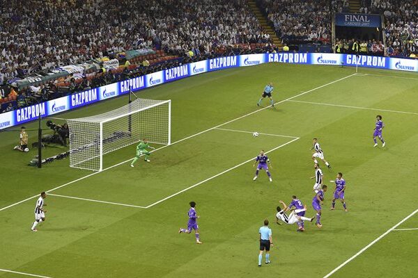 Mario Mandzukic Juventus scores Champions League Final 2017