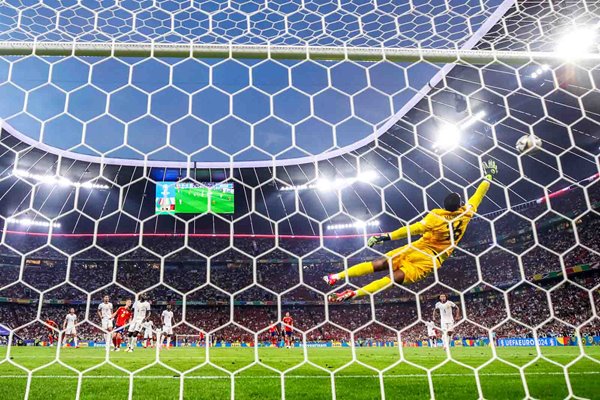 Mike Maignan France attempts to save stunning Lamine Yamal Spain shot Semi-Final EURO 2024