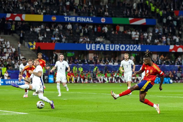Nico Williams Spain scores opening goal v England Final EURO 2024