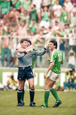 Pat Bonner Republic of Ireland v Romania World Cup 1990