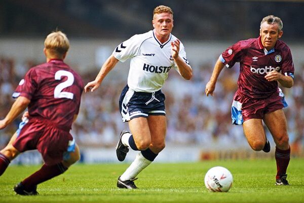 Paul Gascoigne Tottenham Hotspur v Peter Reid Manchester City 1990