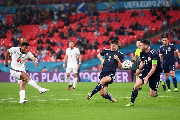 Reece James England shoots v Scotland Wembley Euro 2020