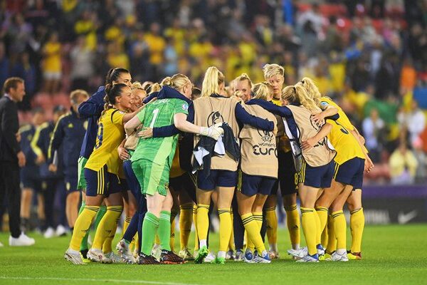 Sweden celebrate win v Belgium Quarter Final Women's EURO 2022